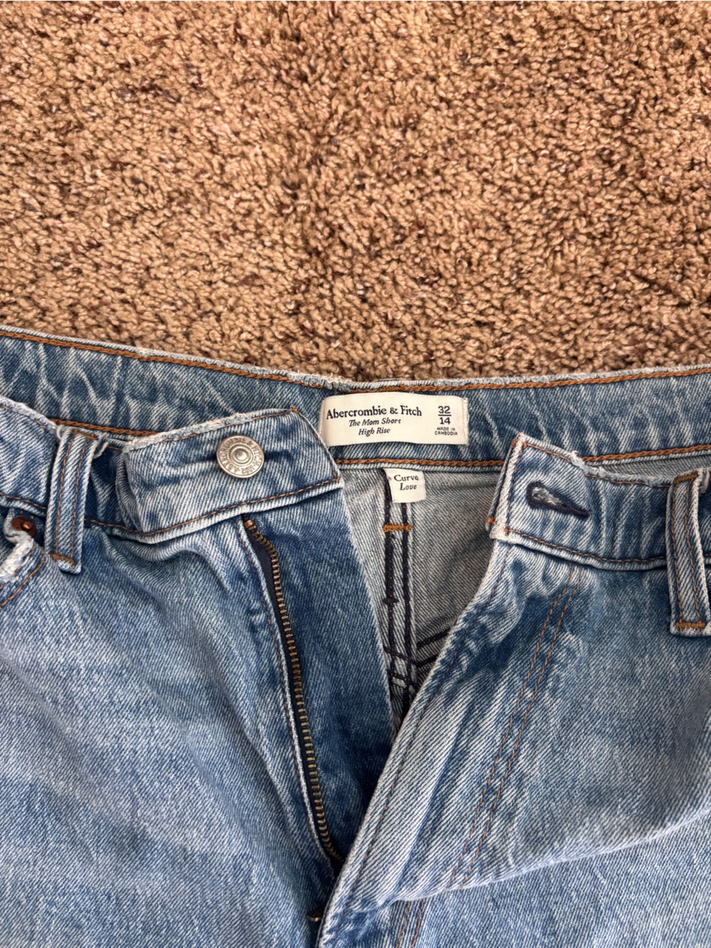 Abercrombie & Fitch The Mom Short High Rise Curve Love - Picture 4 of 8